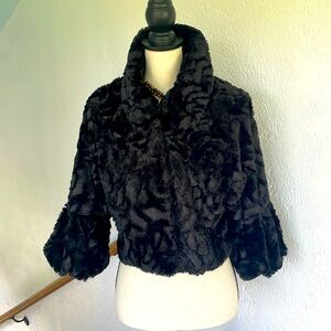 Tacera NWOT‎ Womans Jacket Large Faux Fur Black Shrug  Bolero 3/4 Sleeves Lined
